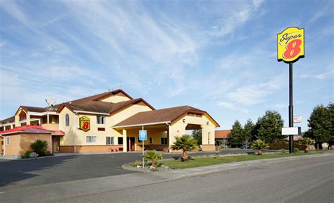 super 8 motel fortuna ca.